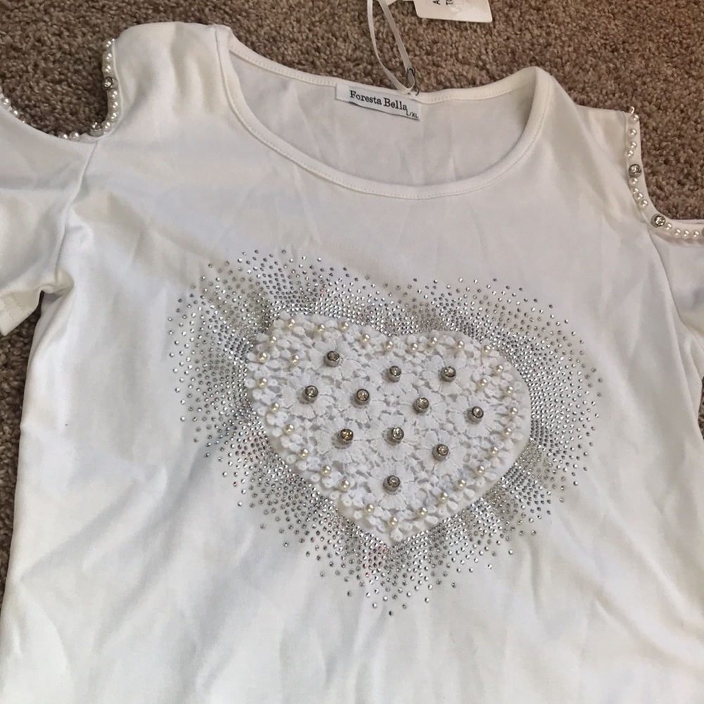 Foresta Bella cold shoulder top